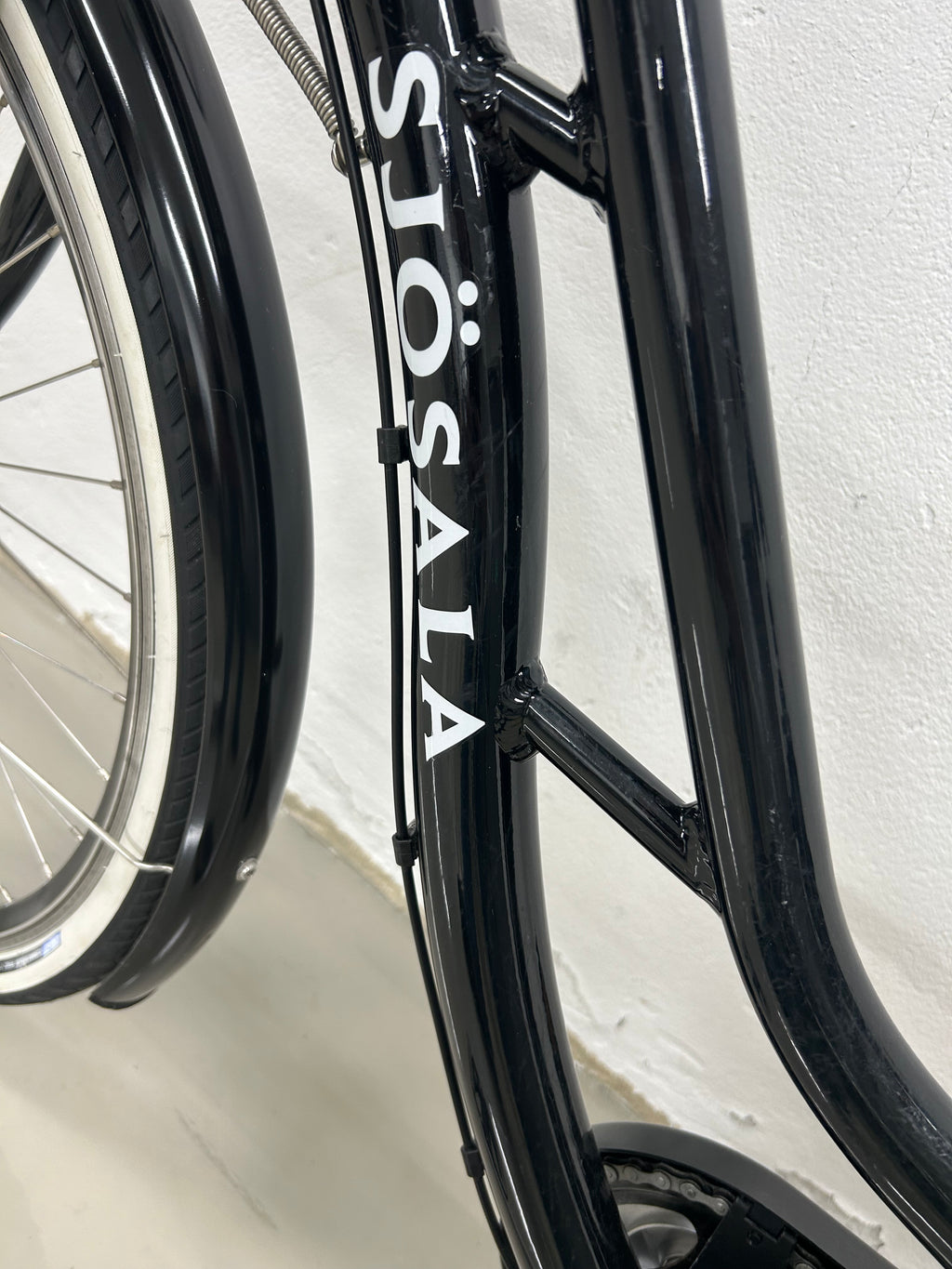 BEGAGNAD Sjösala Mariedal Svart 51