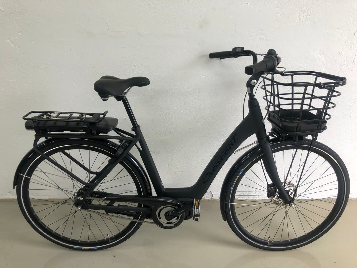 BEGAGNAD Crescent Elsa Svart 51