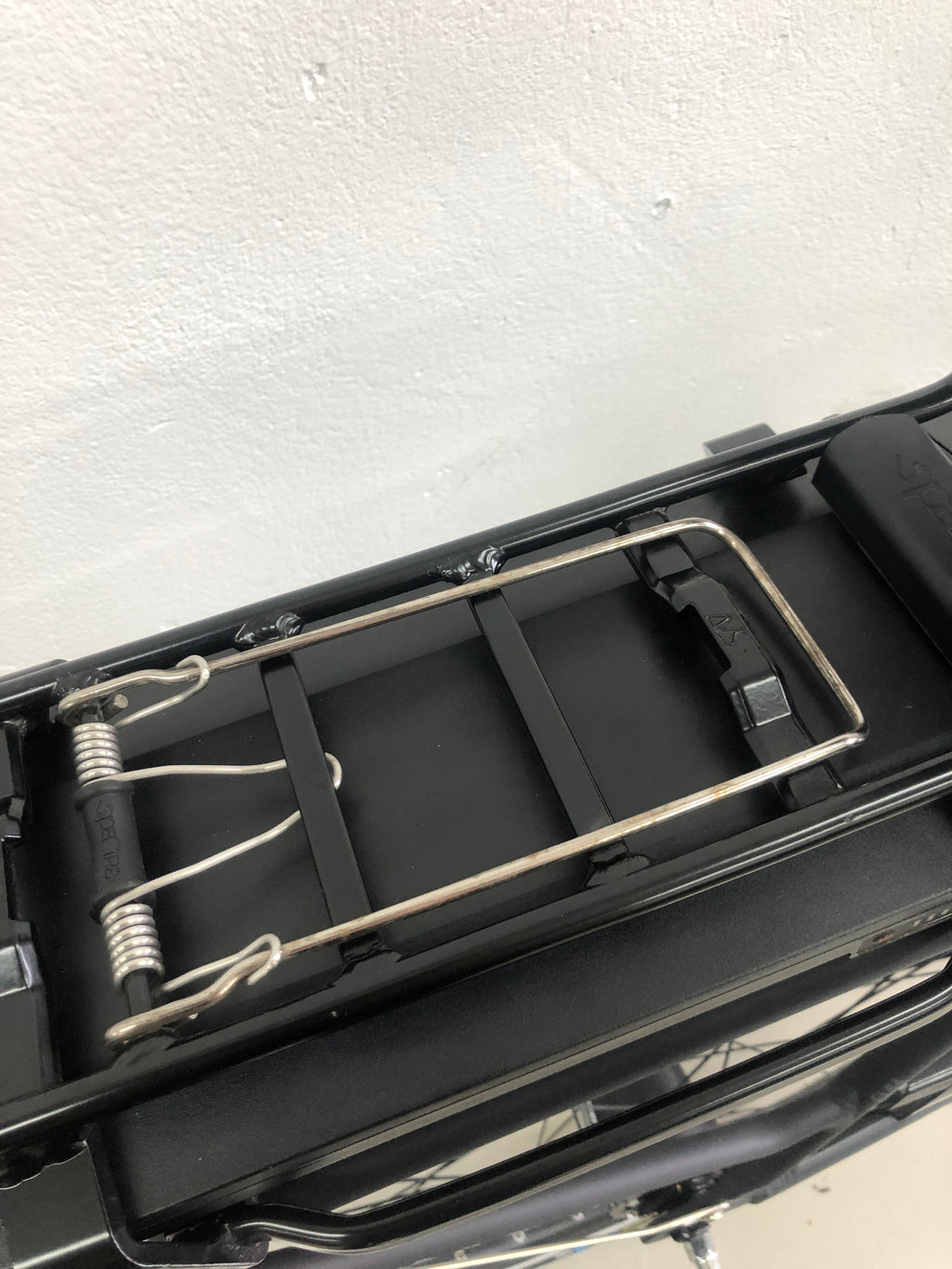 BEGAGNAD Crescent Elsa Svart 51