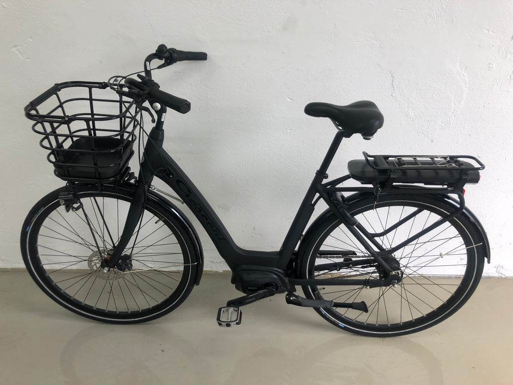 BEGAGNAD Crescent Elsa Svart 51
