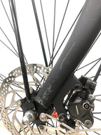 BEGAGNAD Crescent Elsa Svart 51